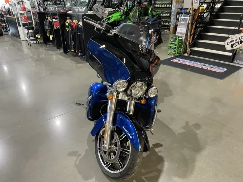 Another view of 2022 Harley-Davidson Touring Ultra Limited for sale in Grain Valley, MO at Dell's Powersports