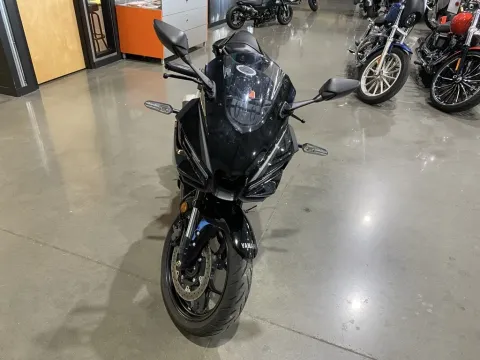Another view of 2026 Yamaha YZF R3 for sale in Grain Valley, MO at Dell's Powersports