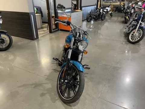 Another view of 2022 Kawasaki Vulcan 900 Custom for sale in Grain Valley, MO at Dell's Powersports