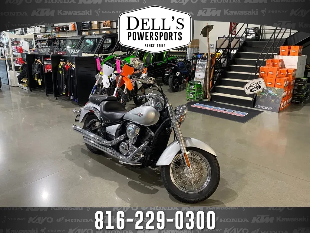 Silver 2006 Kawasaki Vulcan 900 for sale in Grain Valley, MO
