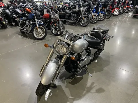 More photos of 2006 Kawasaki Vulcan 900 at Dell's Powersports, MO