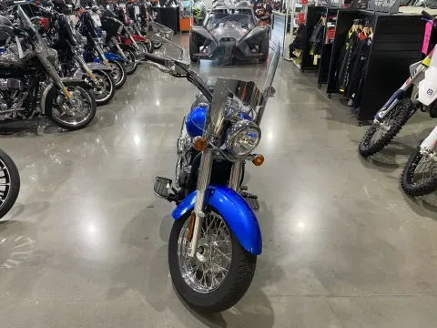 Another view of 2009 Kawasaki Vulcan 900 Classic for sale in Grain Valley, MO at Dell's Powersports