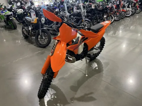 More photos of 2027 KTM XC 300 at Dell's Powersports, MO