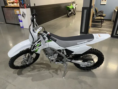 More photos of 2027 Kawasaki KLX 140R L at Dell's Powersports, MO