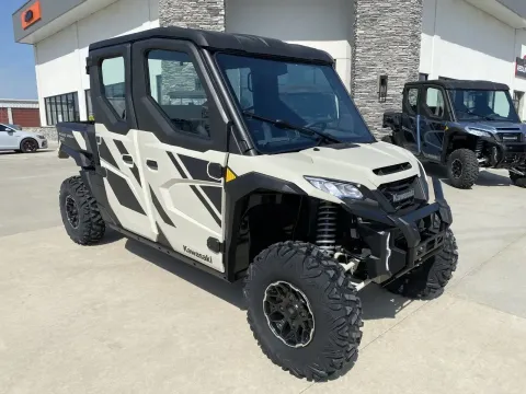 Photos of 2026 Kawasaki Ridge Crew HVAC for sale in Grain Valley, MO at Dell's Powersports
