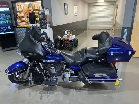 More photos of 2005 Harley-Davidson Electra Glide Classic Shrine at Dell's Powersports, MO