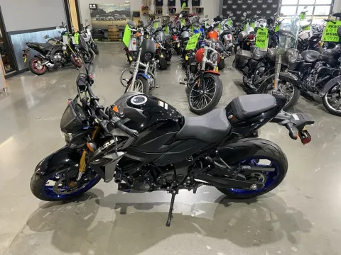 More photos of 2023 Suzuki GSX-S at Dell's Powersports, MO