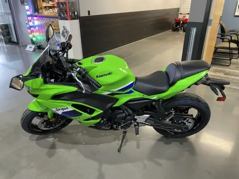 More photos of 2026 Kawasaki Ninja 650 ABS at Dell's Powersports, MO