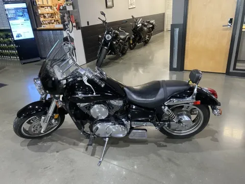 More photos of 2005 Kawasaki Vulcan 1600 Mean Streak at Dell's Powersports, MO