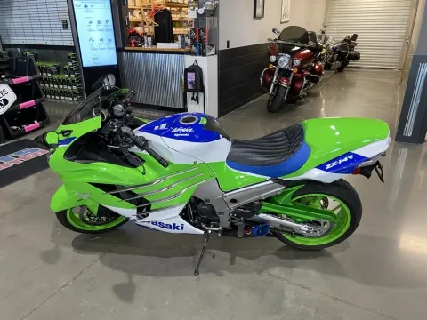 More photos of 2024 Kawasaki Ninja ZX-14R 40th Anniversary Edition ABS at Dell's Powersports, MO