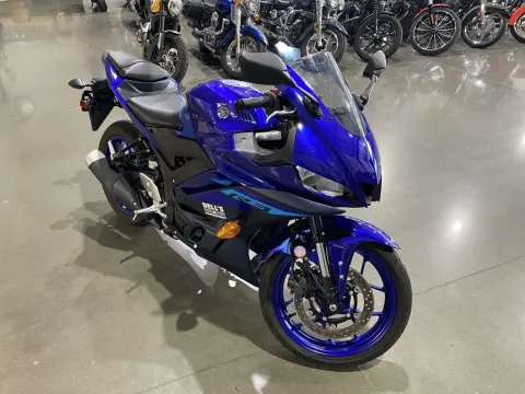 Photos of 2024 Yamaha YZF R3 for sale in Grain Valley, MO at Dell's Powersports
