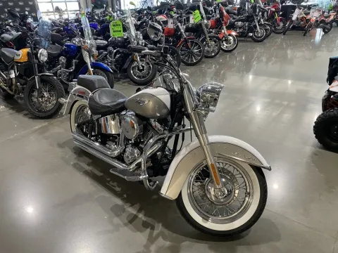 Photos of 2009 Harley-Davidson Softail Deluxe for sale in Grain Valley, MO at Dell's Powersports