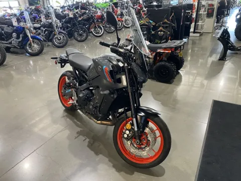 Photos of 2021 Yamaha MT 09 for sale in Grain Valley, MO at Dell's Powersports