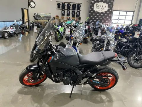 More photos of 2021 Yamaha MT 09 at Dell's Powersports, MO