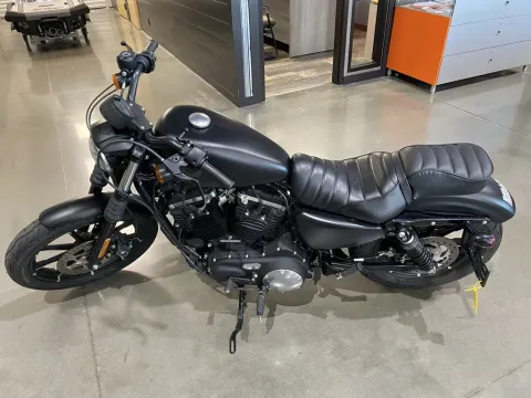 More photos of 2021 Harley-Davidson Sportster Iron 883 at Dell's Powersports, MO