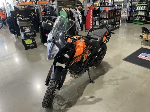 More photos of 2024 KTM Adventure 390 at Dell's Powersports, MO