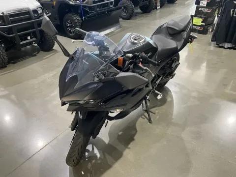 More photos of 2026 Kawasaki Ninja 500 ABS at Dell's Powersports, MO