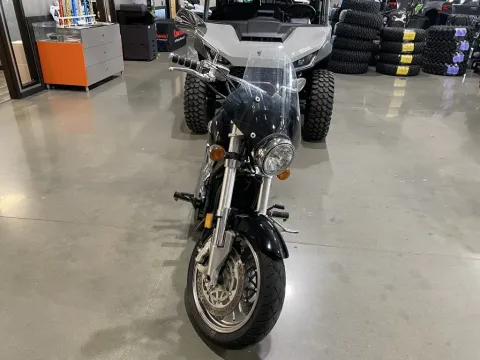 Another view of 2005 Kawasaki Vulcan 1600 Mean Streak for sale in Grain Valley, MO at Dell's Powersports