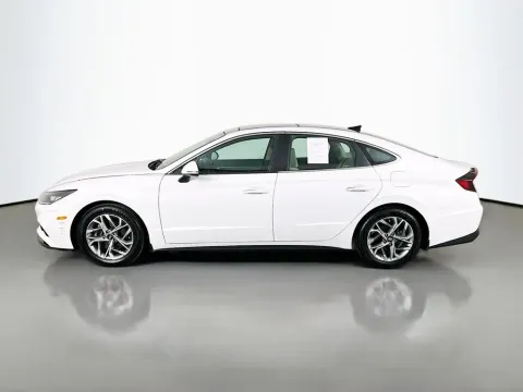 More photos of 2023 Hyundai Sonata SEL at Clement Supercenter, MO