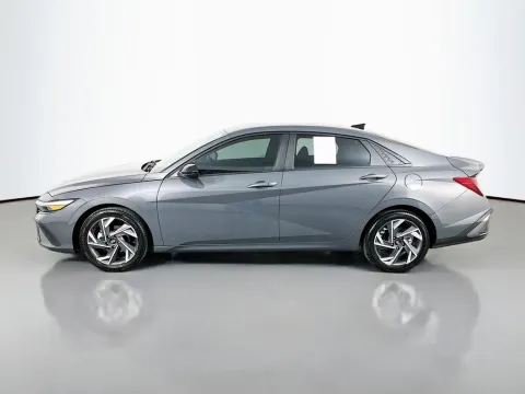 More photos of 2025 Hyundai Elantra SEL Sport at Clement Supercenter, MO