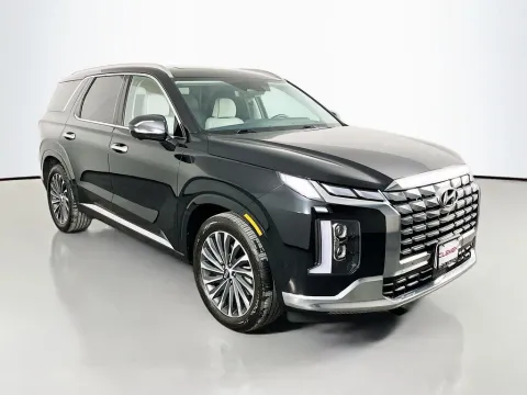 Another view of 2025 Hyundai Palisade Calligraphy for sale in Saint Charles, MO at Clement Supercenter