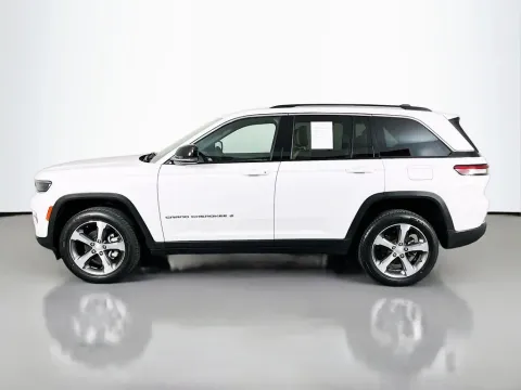 More photos of 2023 Jeep Grand Cherokee Limited at Clement Supercenter, MO