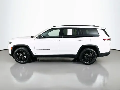 More photos of 2023 Jeep Grand Cherokee L Altitude at Clement Supercenter, MO