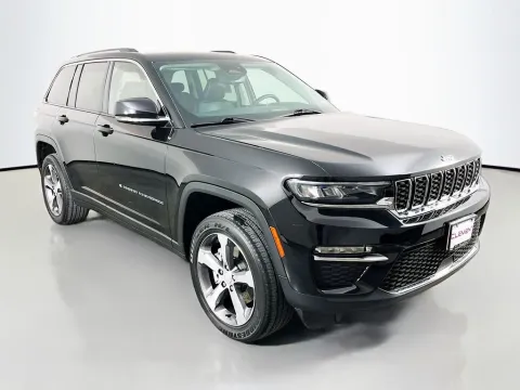 More photos of 2022 Jeep Grand Cherokee 4xe at Clement Supercenter, MO