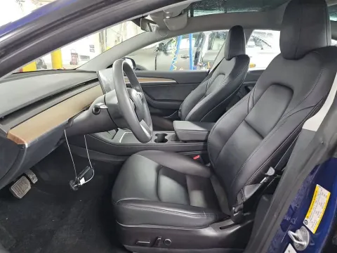 More photos of 2023 Tesla Model 3 at Clement Supercenter, MO