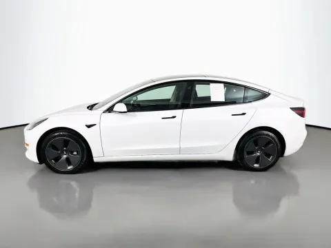 More photos of 2023 Tesla Model 3 at Clement Supercenter, MO