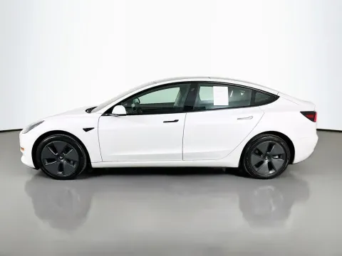 More photos of 2023 Tesla Model 3 at Clement Supercenter, MO