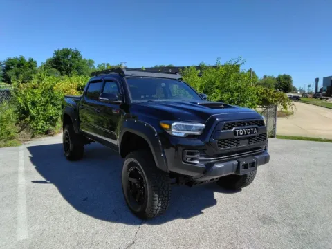 More photos of 2020 Toyota Tacoma TRD Pro at Clement Supercenter, MO