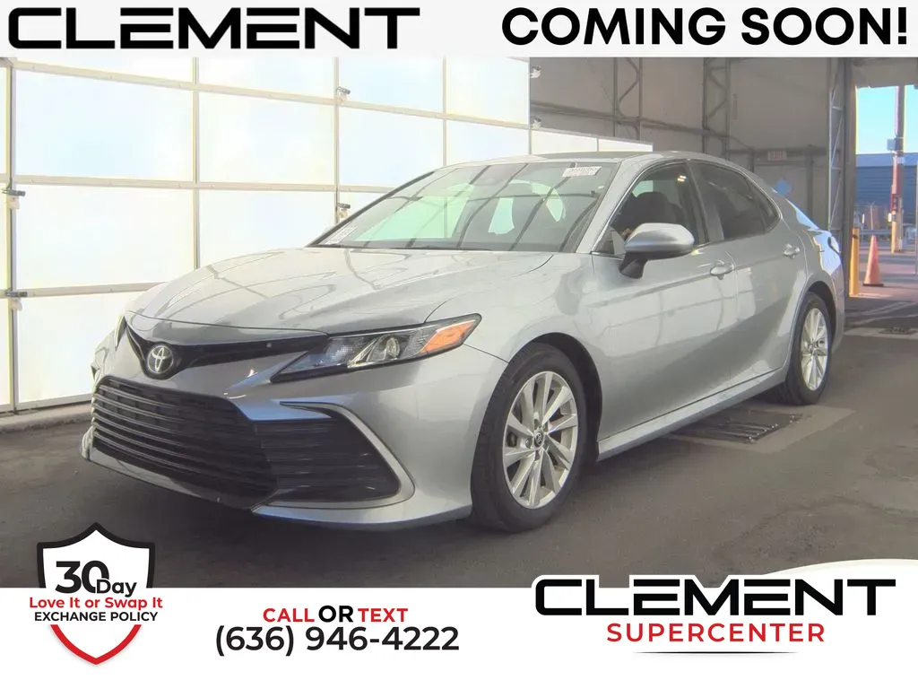 White 2022 Toyota Camry LE for sale in Saint Charles, MO