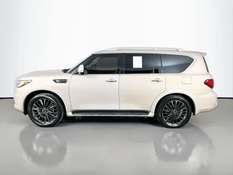 More photos of 2022 INFINITI QX80 LUXE at Clement Supercenter, MO