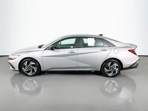 More photos of 2025 Hyundai Elantra SEL Sport at Clement Supercenter, MO