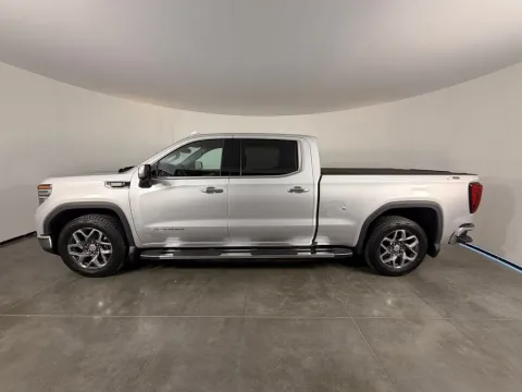 More photos of 2022 GMC Sierra 1500 SLT at Clement Supercenter, MO
