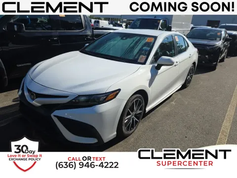 White 2022 Toyota Camry SE for sale in Saint Charles, MO