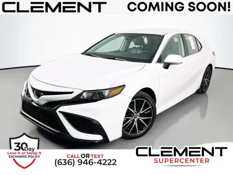 White 2022 Toyota Camry SE for sale in Saint Charles, MO