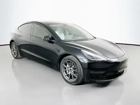 More photos of 2023 Tesla Model 3 at Clement Supercenter, MO