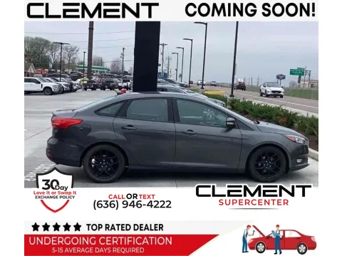 Gray 2016 Ford Focus SE for sale in Saint Charles, MO