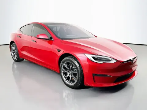 More photos of 2021 Tesla Model S Plaid at Clement Supercenter, MO