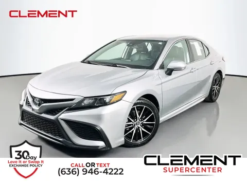 Silver 2023 Toyota Camry SE for sale in Saint Charles, MO
