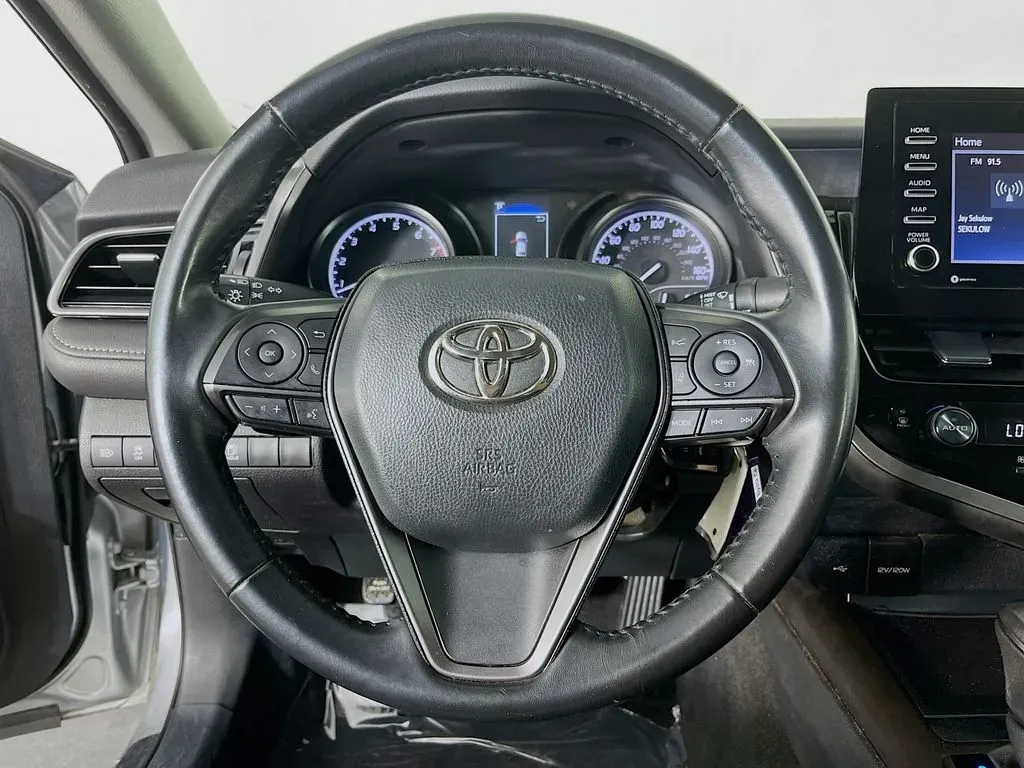 2023 Toyota Camry SE - Photo 14