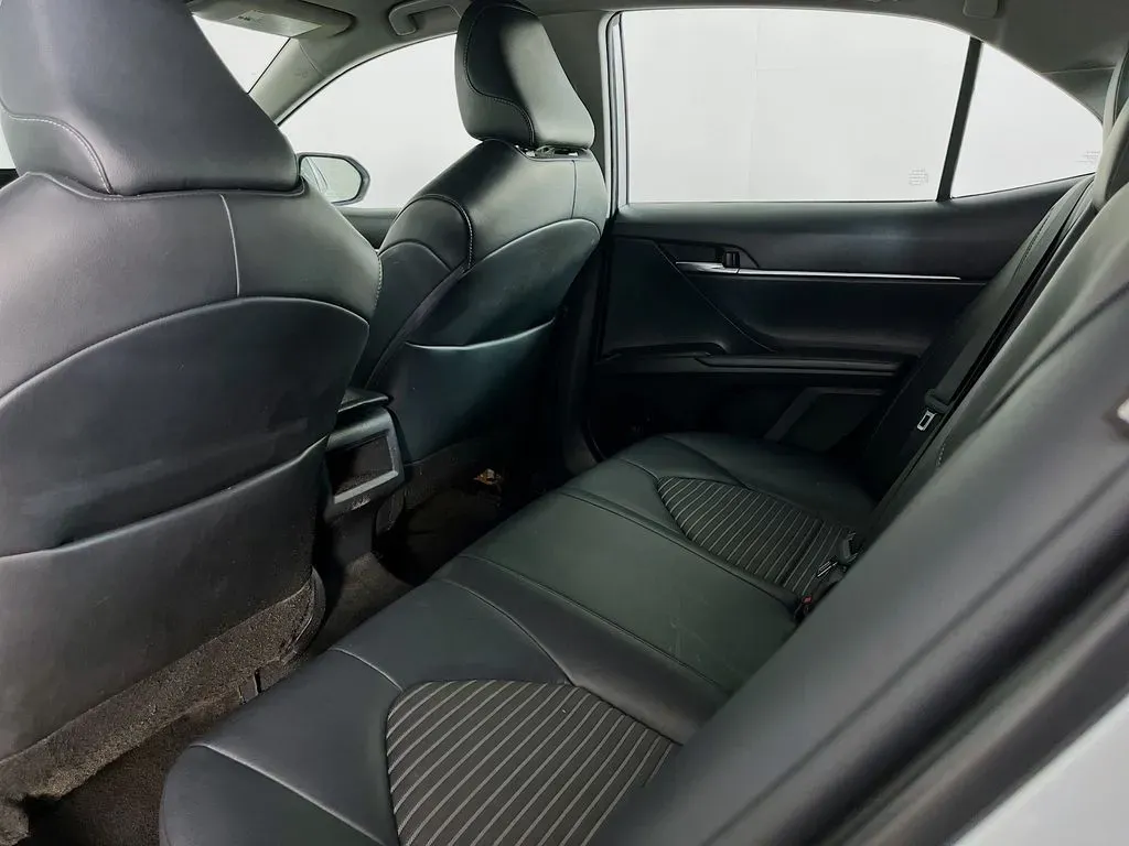 2023 Toyota Camry SE - Photo 32
