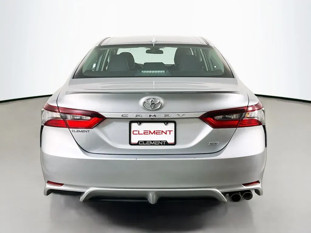 2023 Toyota Camry SE - Photo 8
