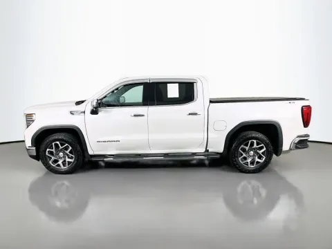 More photos of 2022 GMC Sierra 1500 SLT at Clement Supercenter, MO