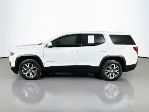 More photos of 2022 GMC Acadia SLE at Clement Supercenter, MO