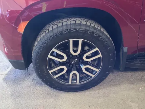 More photos of 2024 Chevrolet Suburban High Country at Clement Supercenter, MO