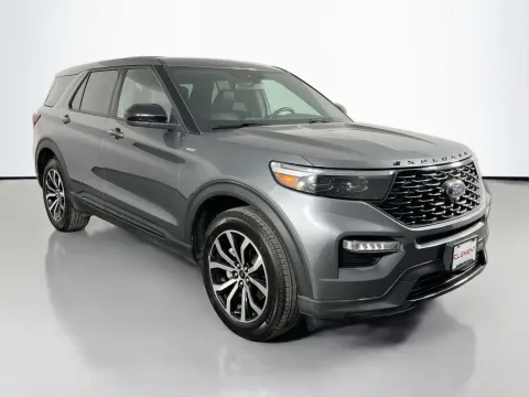 More photos of 2022 Ford Explorer ST-Line at Clement Supercenter, MO