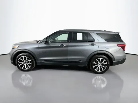 More photos of 2022 Ford Explorer ST-Line at Clement Supercenter, MO